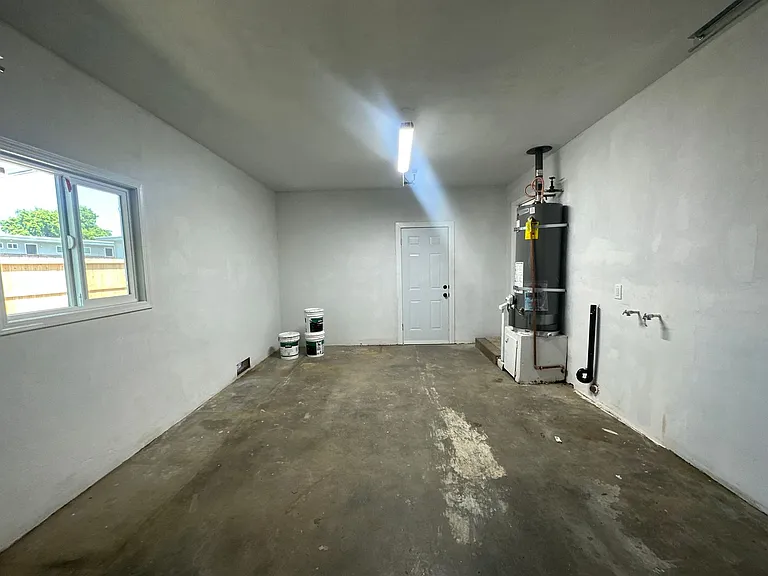 1404 Grape Ave — Photo 17