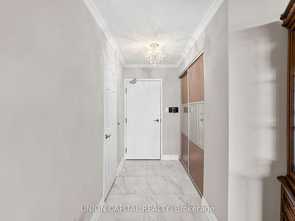 4th image of 85 Skymark Dr Unit 2405