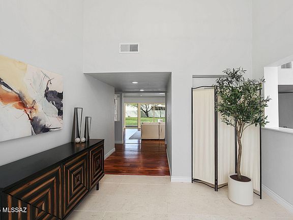 5th image of 5965 E San Marino Dr
