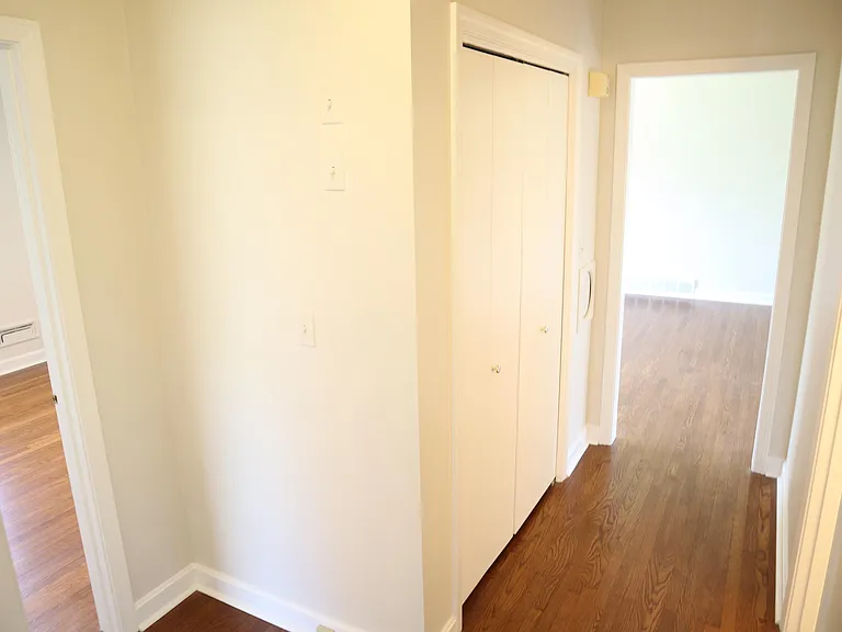2331 Thornhill Rd — Photo 27
