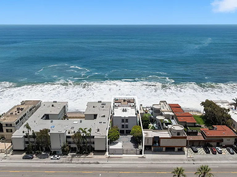 22630 Pacific Coast Hwy #1 — Photo 43