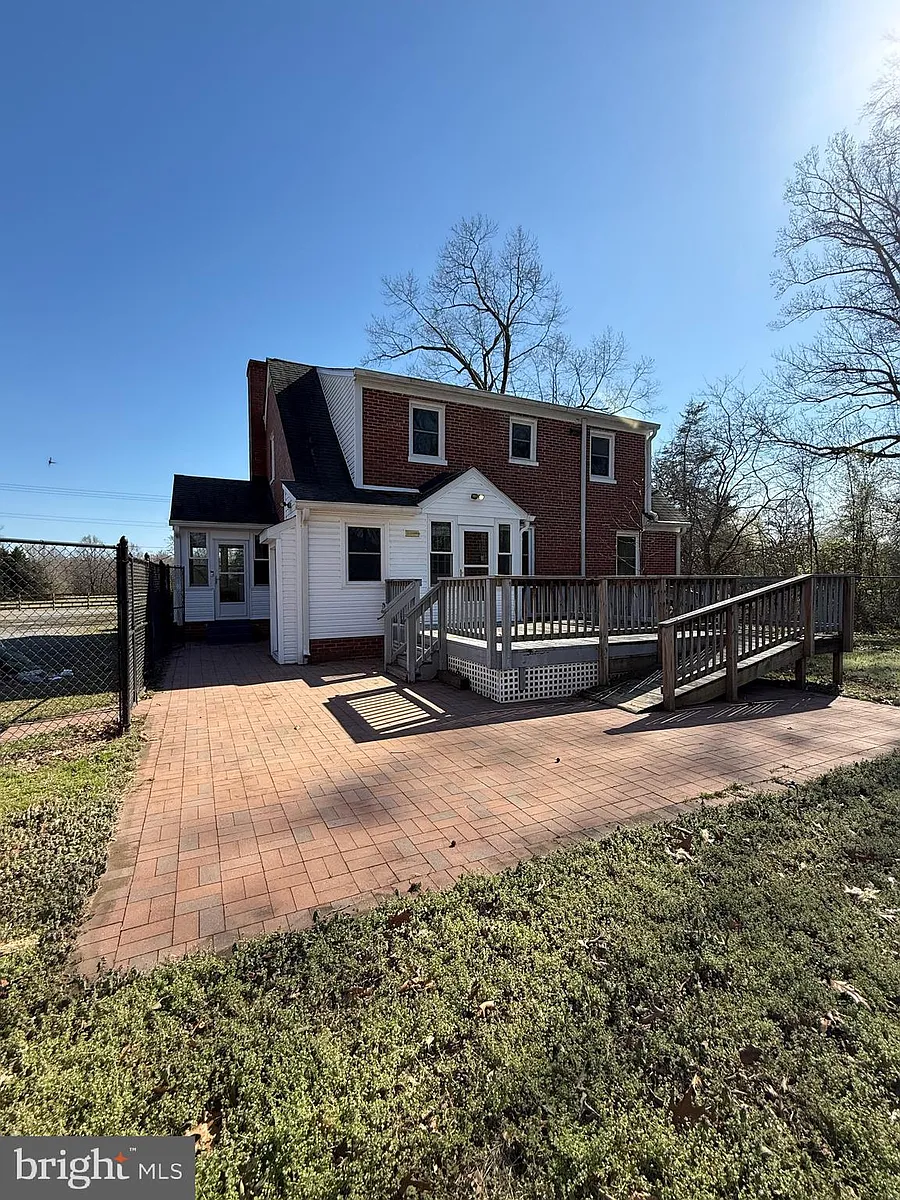 Building Photo - 9253 Dahlgren Rd