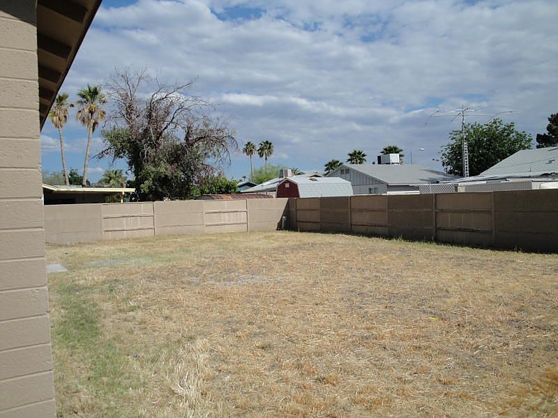 2nd image of 4417 W Sunnyside Ave