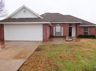 207 Dove Meadows Lane, Krum, TX 76249