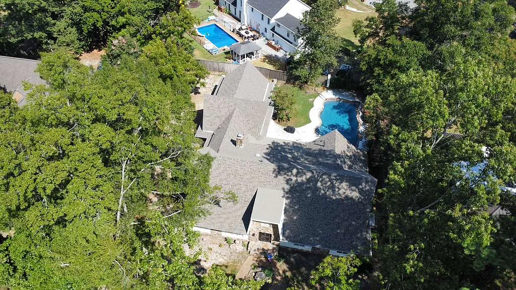 6 bed, 3.5 bath, 5600 sqft, $12,950 — Photo 3
