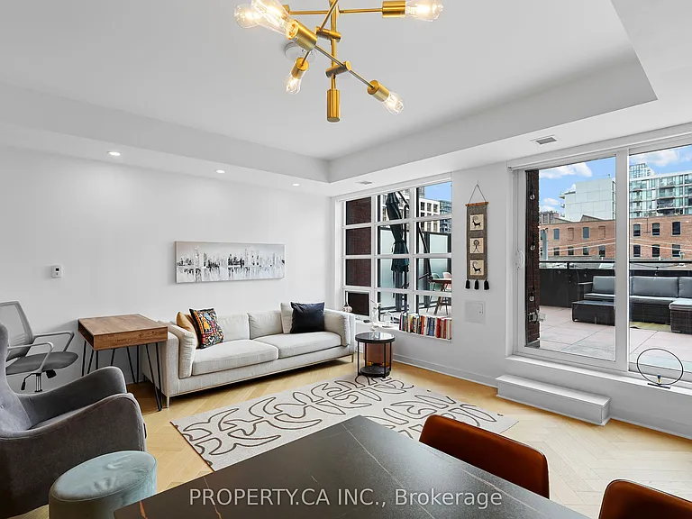 501 Adelaide St W #303 — Photo 2