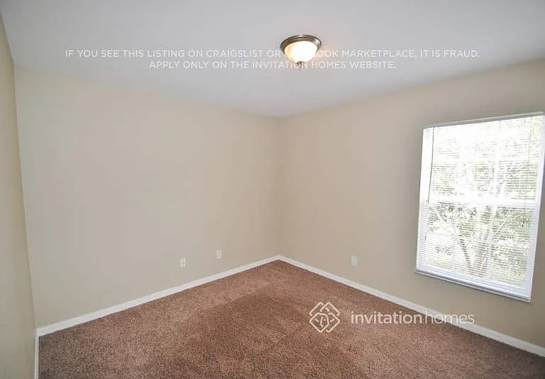 1148 Wyoming Dr SE — Photo 4