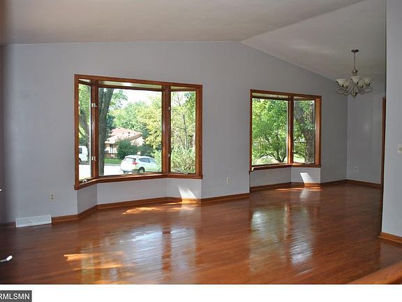 5th image of 3315 E 126th St