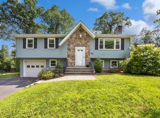 12 Dogwood Ln, Ellington, CT 06029