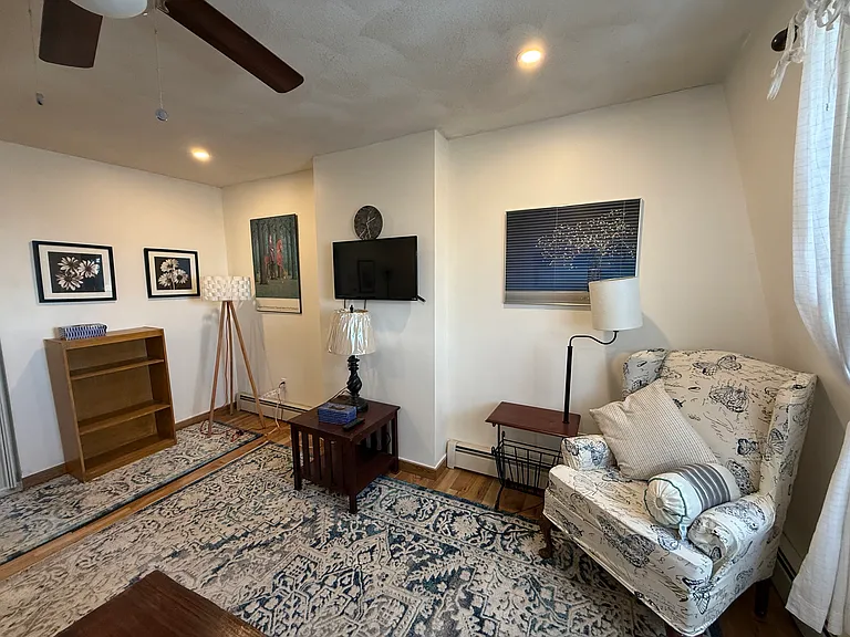 125 London St #3 — Photo 4