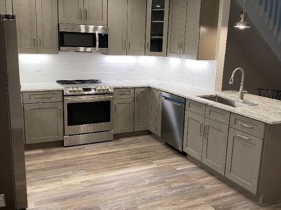 3rd image of 3303 NE Holly Creek Dr
