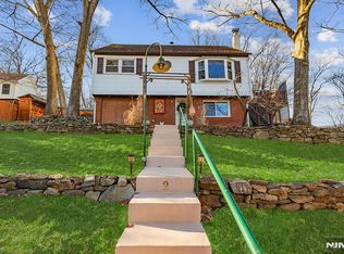 2 Roger Ave, Wanaque, NJ 07465