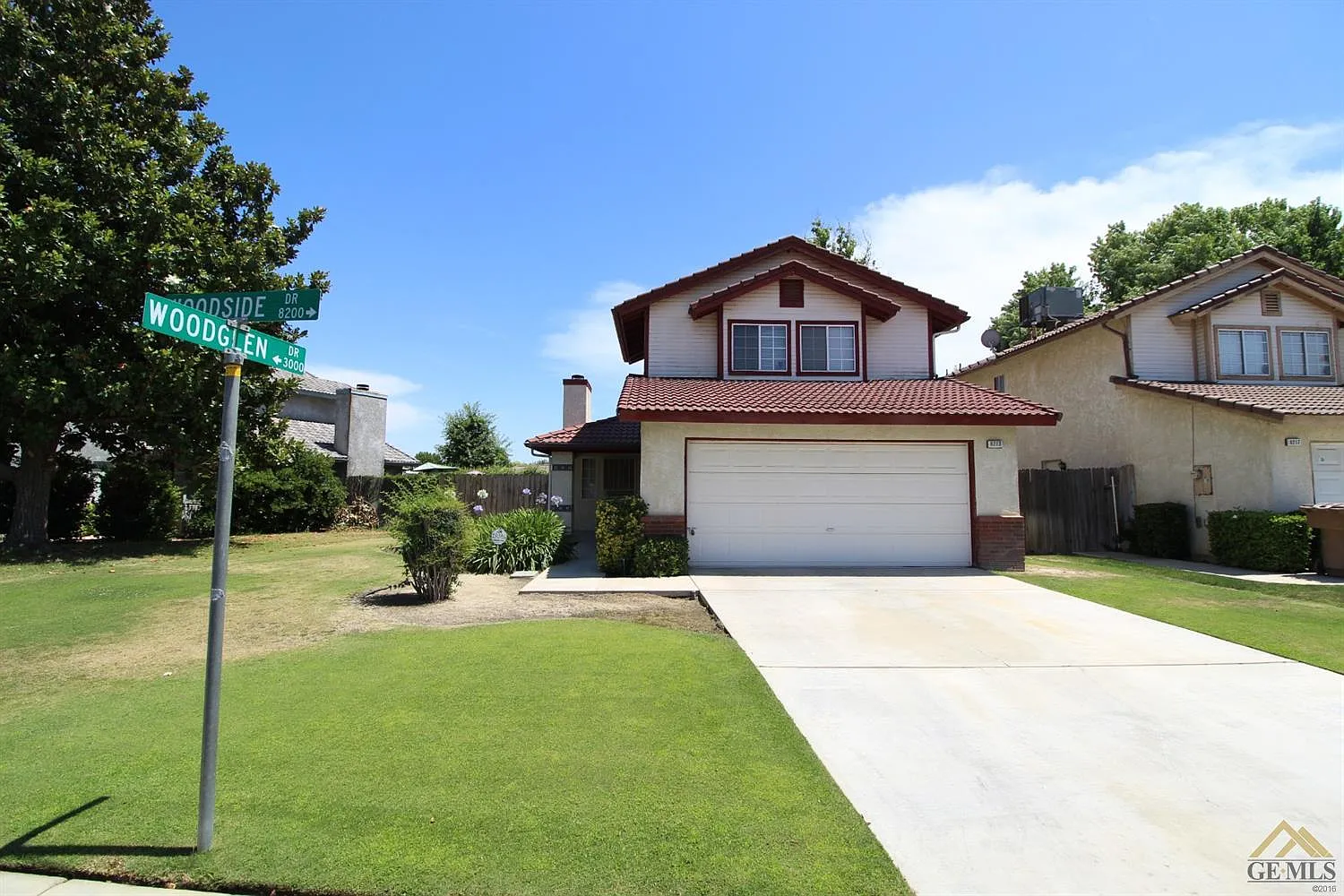8213 Woodside St photo 1