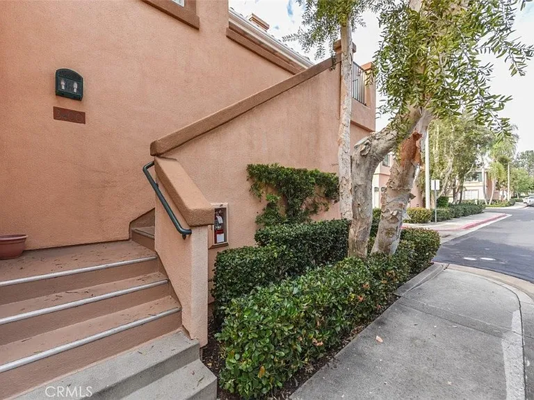 3400 Ladrillo Aisle — Photo 3