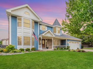 27W206 Winfield Scott Dr, Winfield, IL 60190