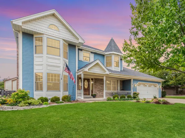 27W206 Winfield Scott Dr, Winfield, IL 60190