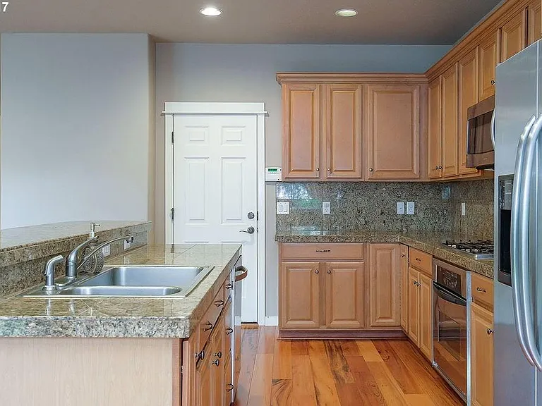 6146 NE Ridgestone Ct — Photo 11