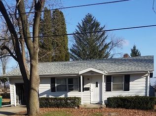 1104 Commercial St, Sycamore, IL 60178