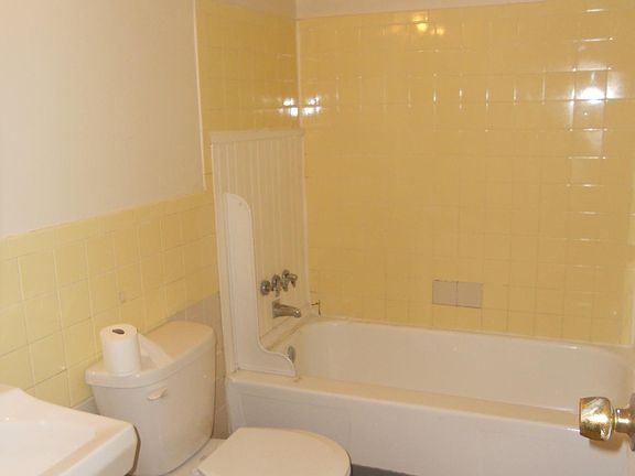 3rd image of 425 Porter Ave APT 201