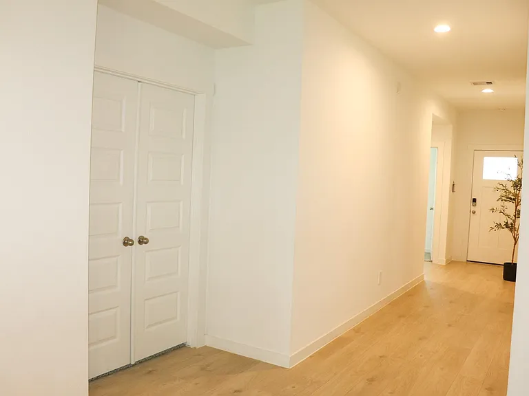 31739 Margaret Woods Ln — Photo 9