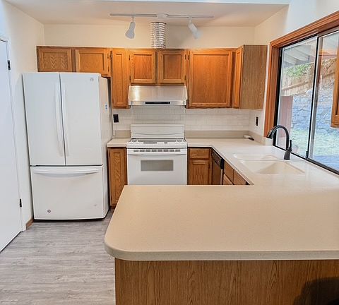 4th image of 3611 S 284th Pl
