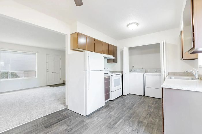 2nd image of 9733 SE 43rd Ave #9733