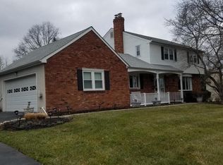 81 Meadowbrook Ln, Chalfont, PA 18914