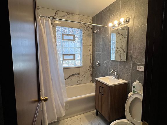 4th image of 7127 S Washtenaw Ave #2F
