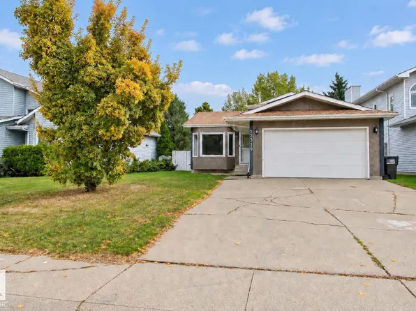 12319 45th St NW, Edmonton, AB T5W 5C3