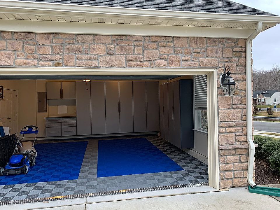 2nd image of 3955 Lord Dunmore Dr