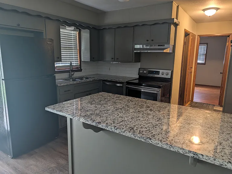 222 W Virginia Rd — Photo 8