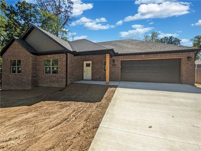 18 Francis Ln, Bella Vista, AR, 72715