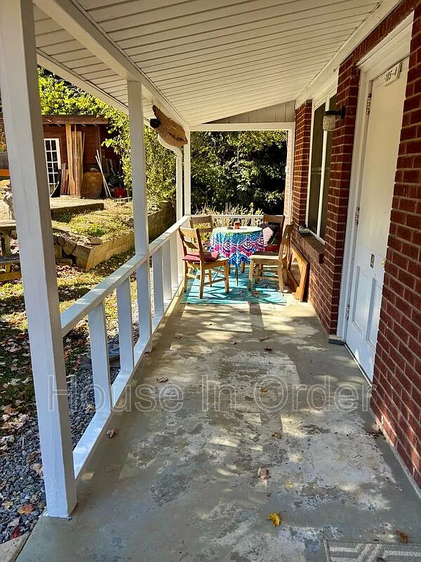 1 bed, 1.0 bath, $1,350 — Photo 4