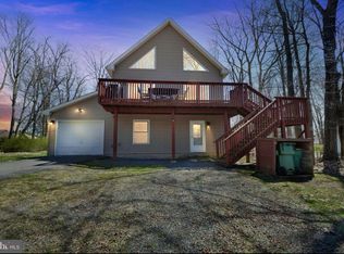 3138 Wintergreen Ln, Pocono Summit, PA 18346