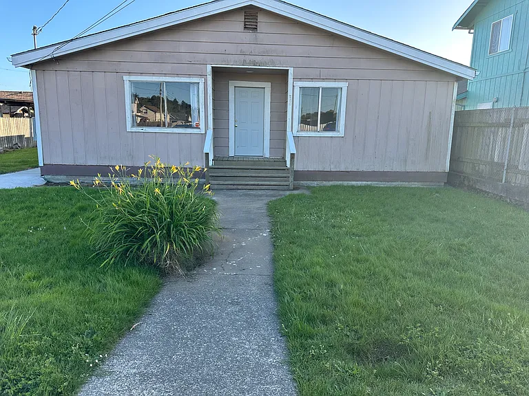 280 Railroad Ave #A — Photo 1