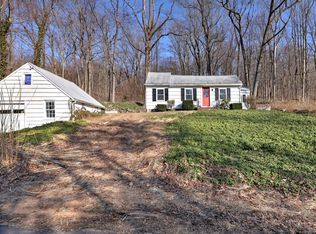 298 Wooding Hill Rd, Bethany, CT 06524