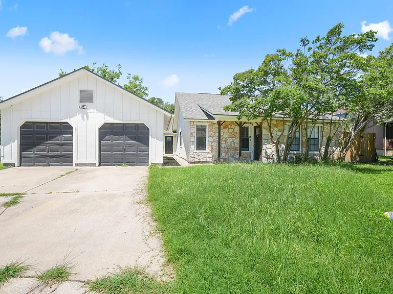 1606 Dale Cv #B — Photo 2