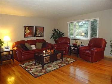 3rd image of 117 Painter Ave