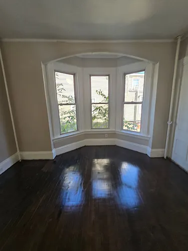 240 William St #1 Photo 1