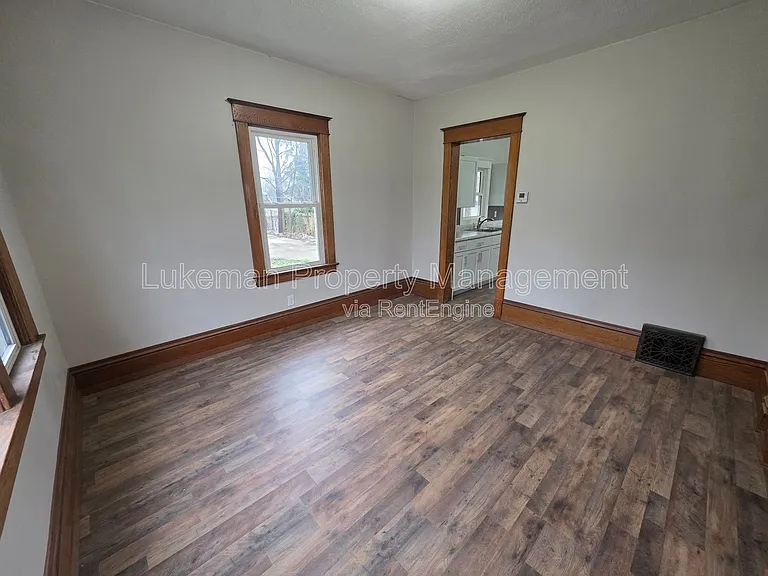 39 Byron St — Photo 5