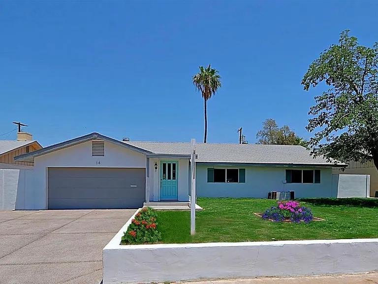 14 E Balboa Dr — Photo 1