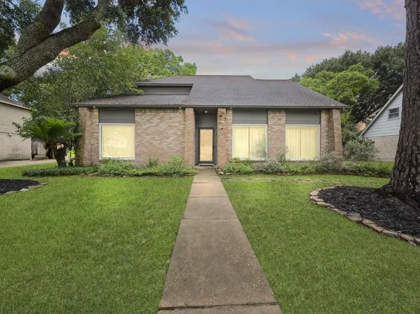 8151 Silent Cedars Dr, Houston, TX 77095