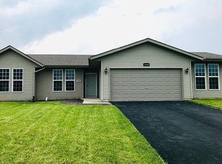 15616 Stonecrest Rd, Roscoe, IL 61080