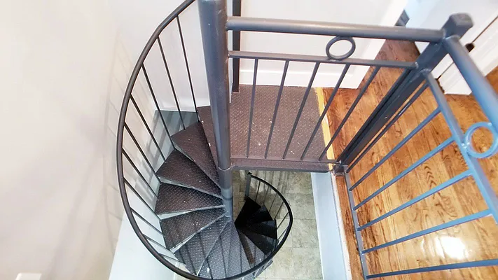 Rented by Bohemia Realty Group | media 36