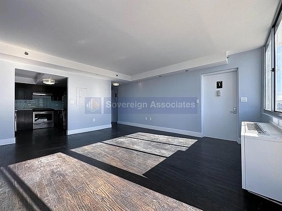 4th image of 703 W 171st St #9A
