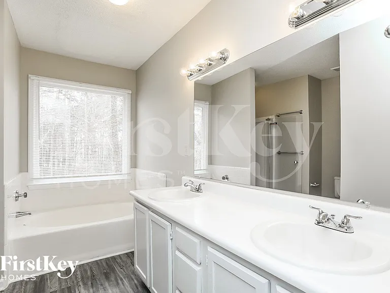 3 Lyle Ct — Photo 13