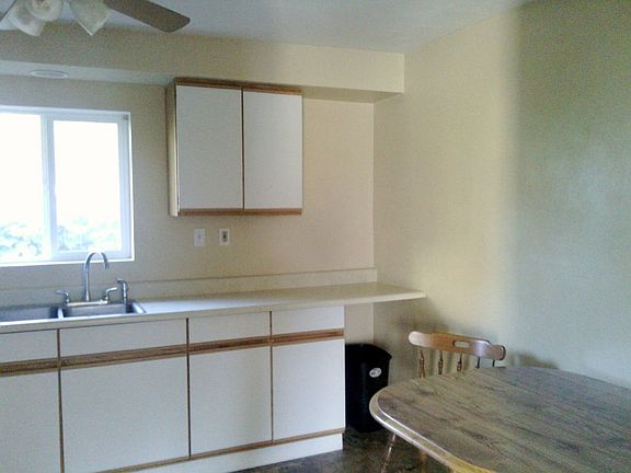 2nd image of 1 Hotchkiss St #2