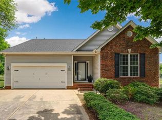 5202 Willow Ridge Dr, Summerfield, NC 27358