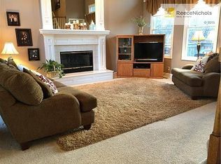 1008 SW Pacific Dr, Lees Summit, MO 64081