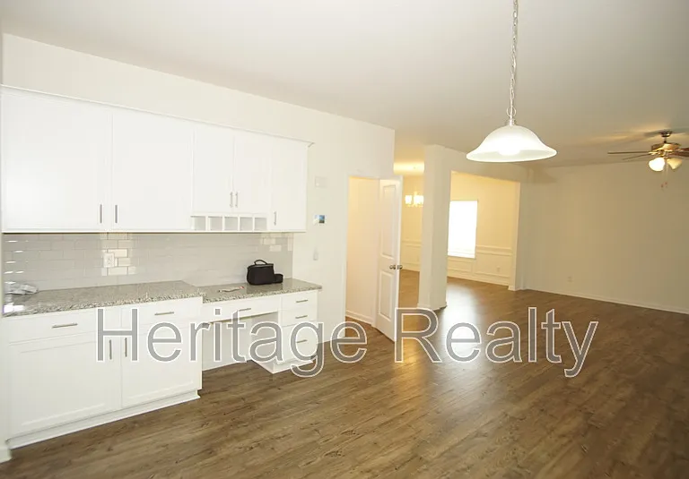 1537 Sergeant Ln — Photo 6